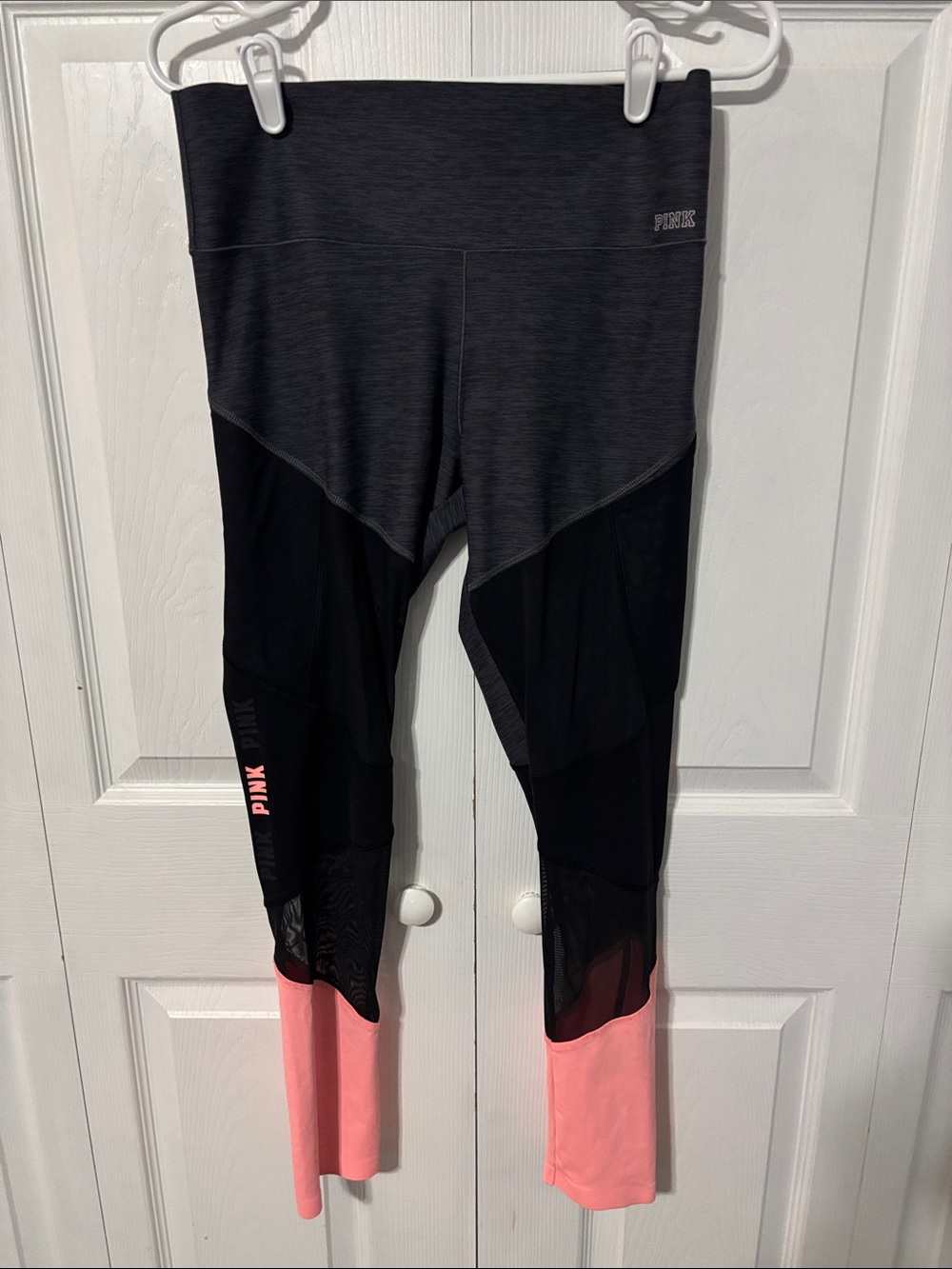 PINK Victoria's Secret Black and Pink Colorblock Active Leggings